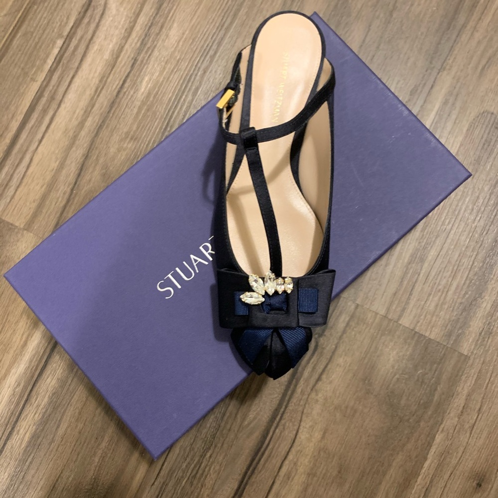 Stuart Weitzman Duckie mule in navy satin size 6